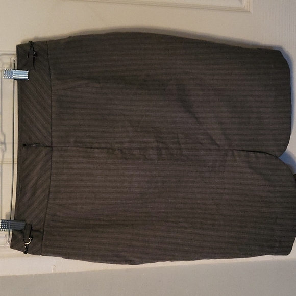 *Worthington Striped Pencil Skirt - Picture 4 of 6